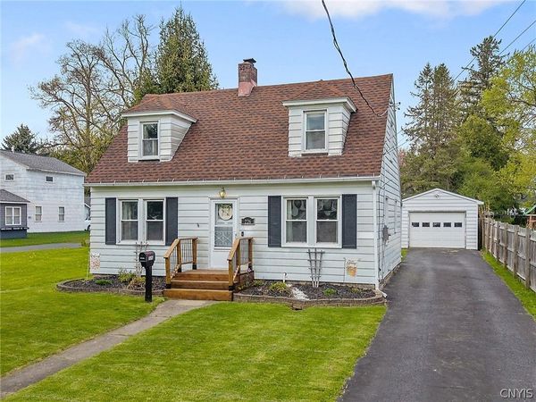 226 Richfield Boulevard , Syracuse, NY 13211