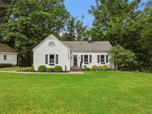260 Girdle Road, East Aurora, NY 14052