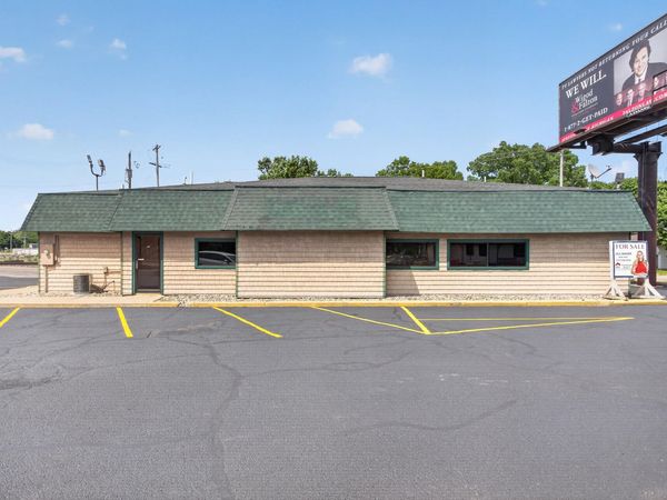 1425 Wildwood Avenue, Jackson, MI 49202