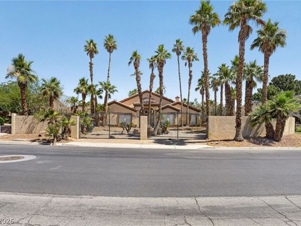 7440 Eldora Avenue , Las Vegas, NV 89117