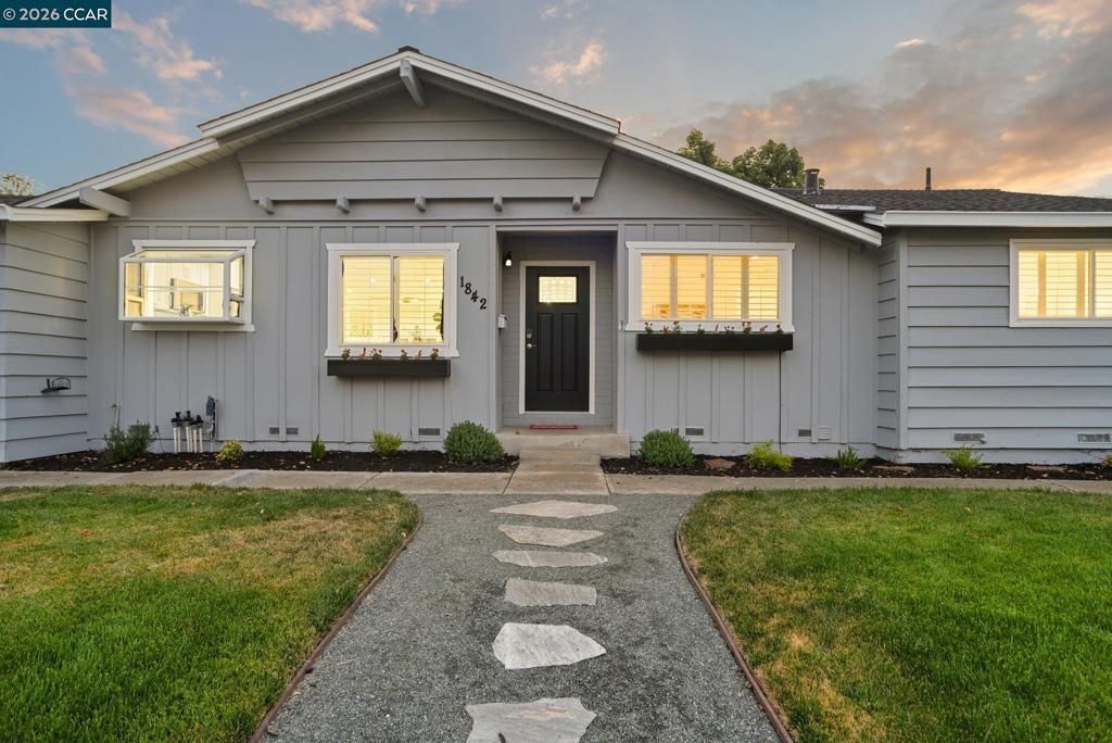 1842 Woodsdale Ct, Concord, CA 94521 Main Photo