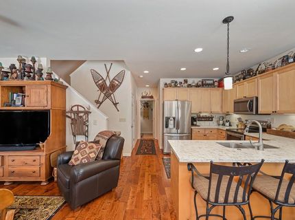 20760 Us Highway 50, South Lake Tahoe, CA 96150 Photo