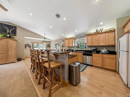 764 Modesto Avenue, South Lake Tahoe, CA 96150 Photo