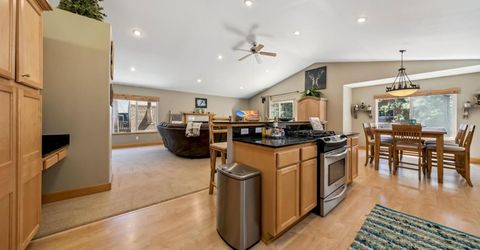 764 Modesto Avenue, South Lake Tahoe, CA 96150 Photo