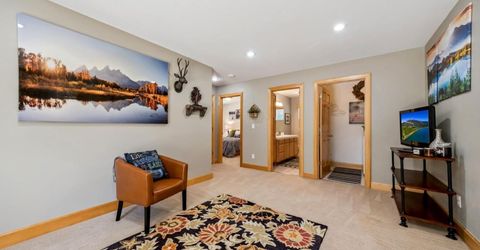 764 Modesto Avenue, South Lake Tahoe, CA 96150 Photo