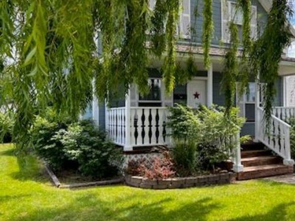 305 S Park Avenue, SHELLEY, ID 83274