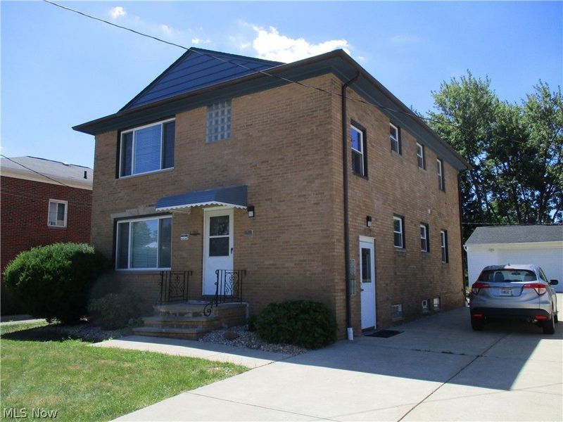 3017 Snow Road , Parma, OH 44134 Photo 4