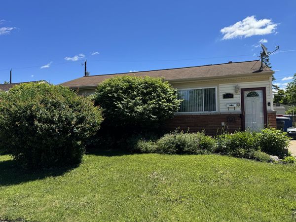 1639 Winifred Street, Westland, MI 48186