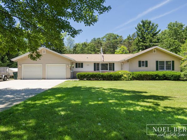 3535 S Sheridan Drive, Muskegon, MI 49444