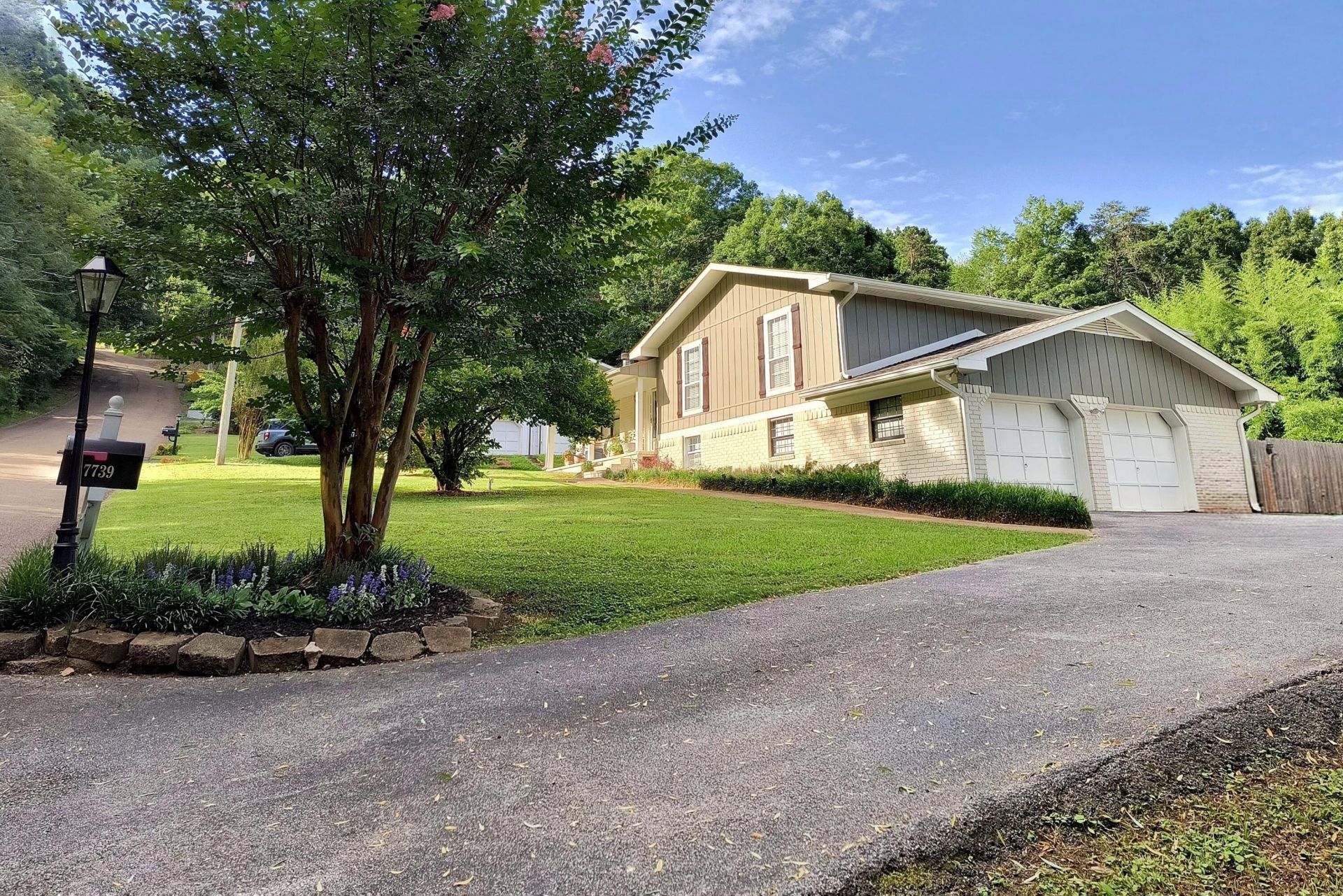 7739 Ridge Bay Drive, Hixson, TN 37343 Main Photo