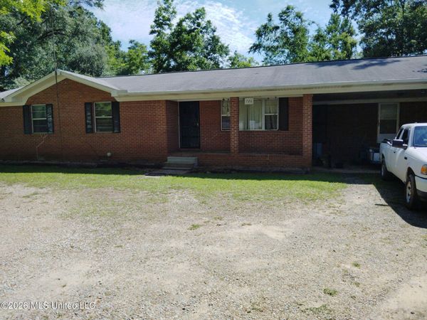 726 W Cooper Street, Ripley, MS 38663