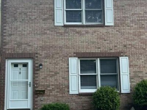 10 Walden Avenue, Wheeling, WV 26003