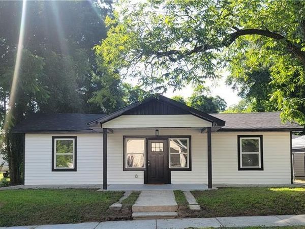 172 S Thomas Street, Elberton, GA 30635