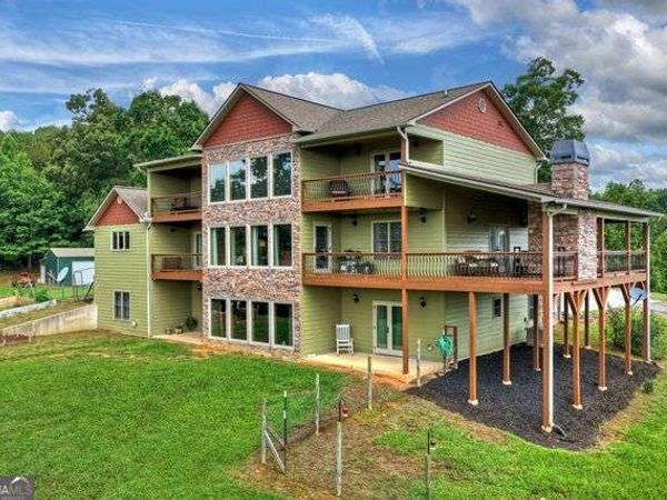 384 Dean Road, Mineral Bluff, GA 30559