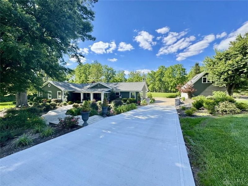 5596 Greentree Road, Turtlecreek Township, OH 45036 Photo 1