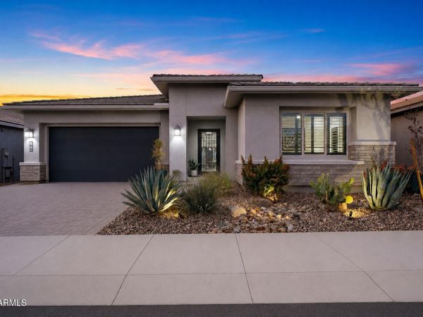 2828 E DONALD Drive, Phoenix, AZ 85050