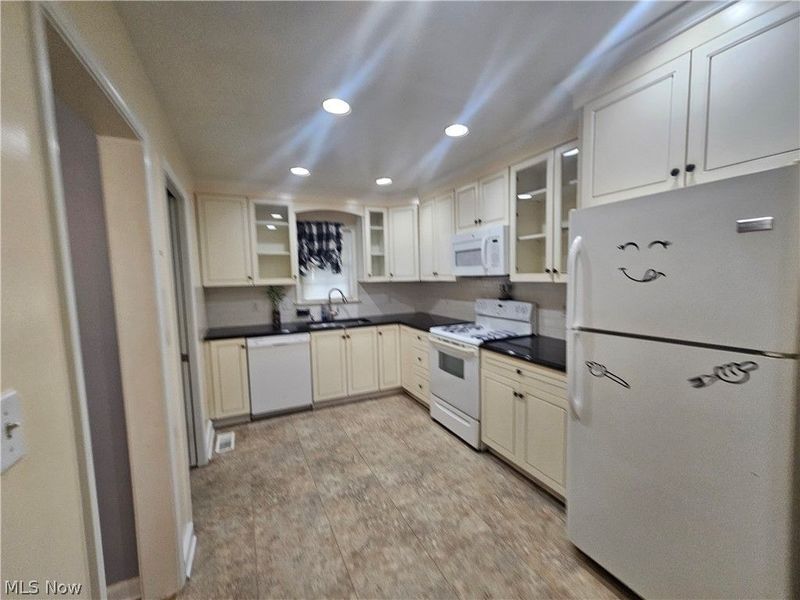 3700 W 148th Street , Cleveland, OH 44111 Photo 5