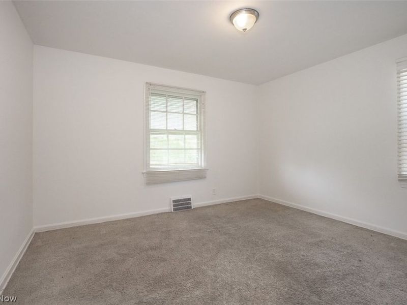 5219 Henry Street , Maple Heights, OH 44137 Photo 19