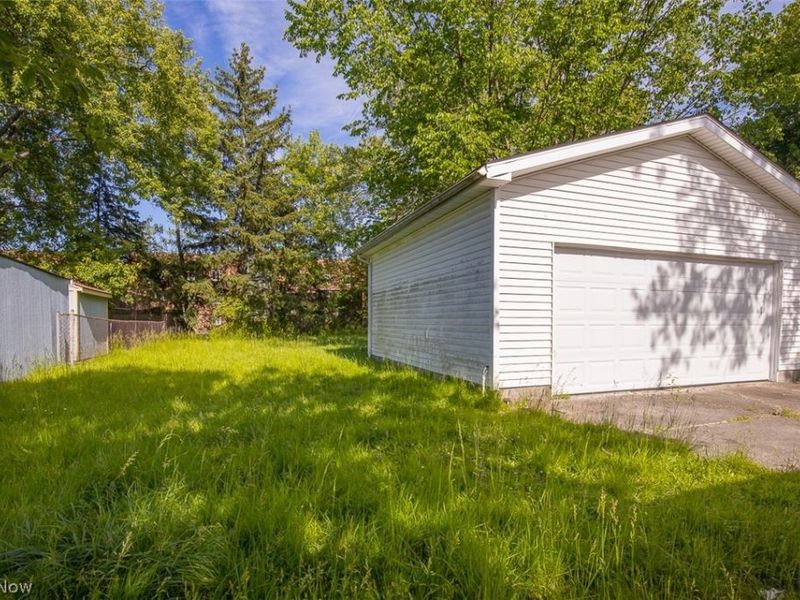 5219 Henry Street , Maple Heights, OH 44137 Photo 34