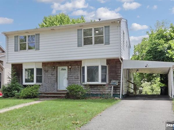 48 Momar Drive, BERGENFIELD, NJ 07621