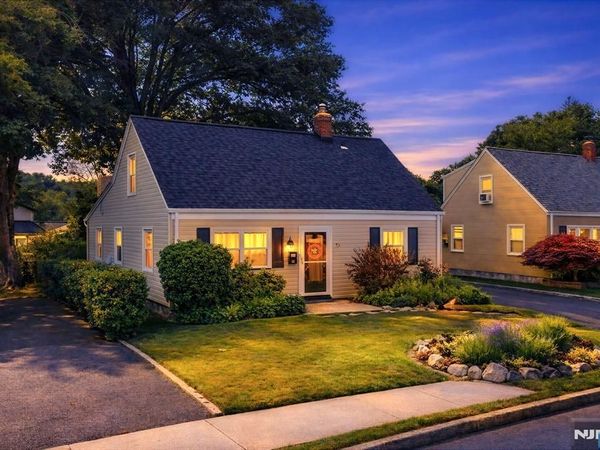 72 Robertson Avenue, HAWTHORNE, NJ 07506