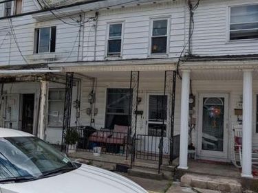 812 W 5TH STREET, MOUNT CARMEL, PA 17851