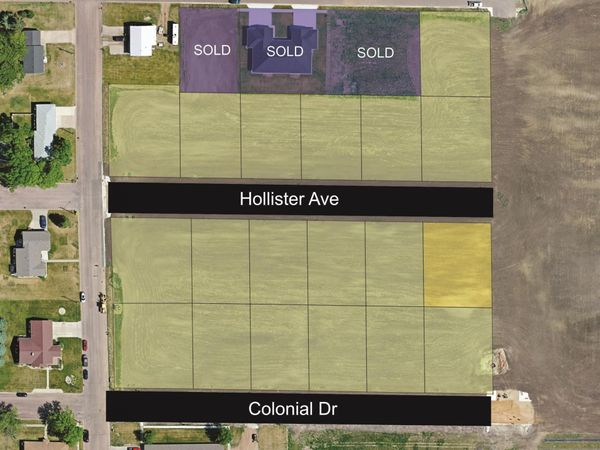 206 Hollister Ave, Salem, SD 57058