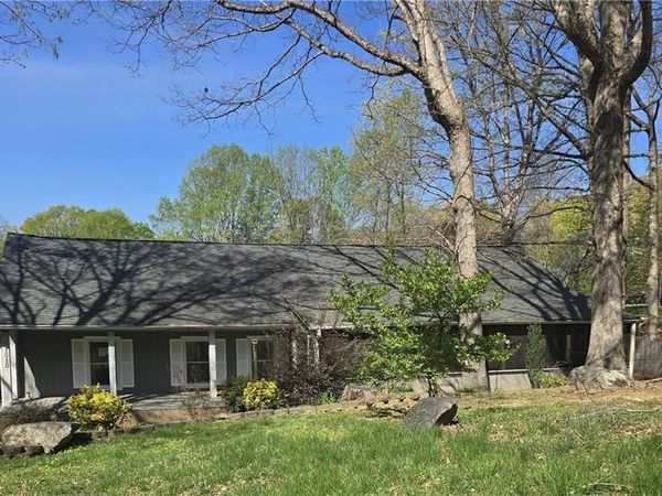 1010 High Ridge Road, Kernersville, NC 27284