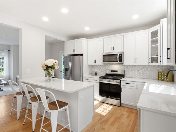 57 Hardy Road, Londonderry, NH 03053