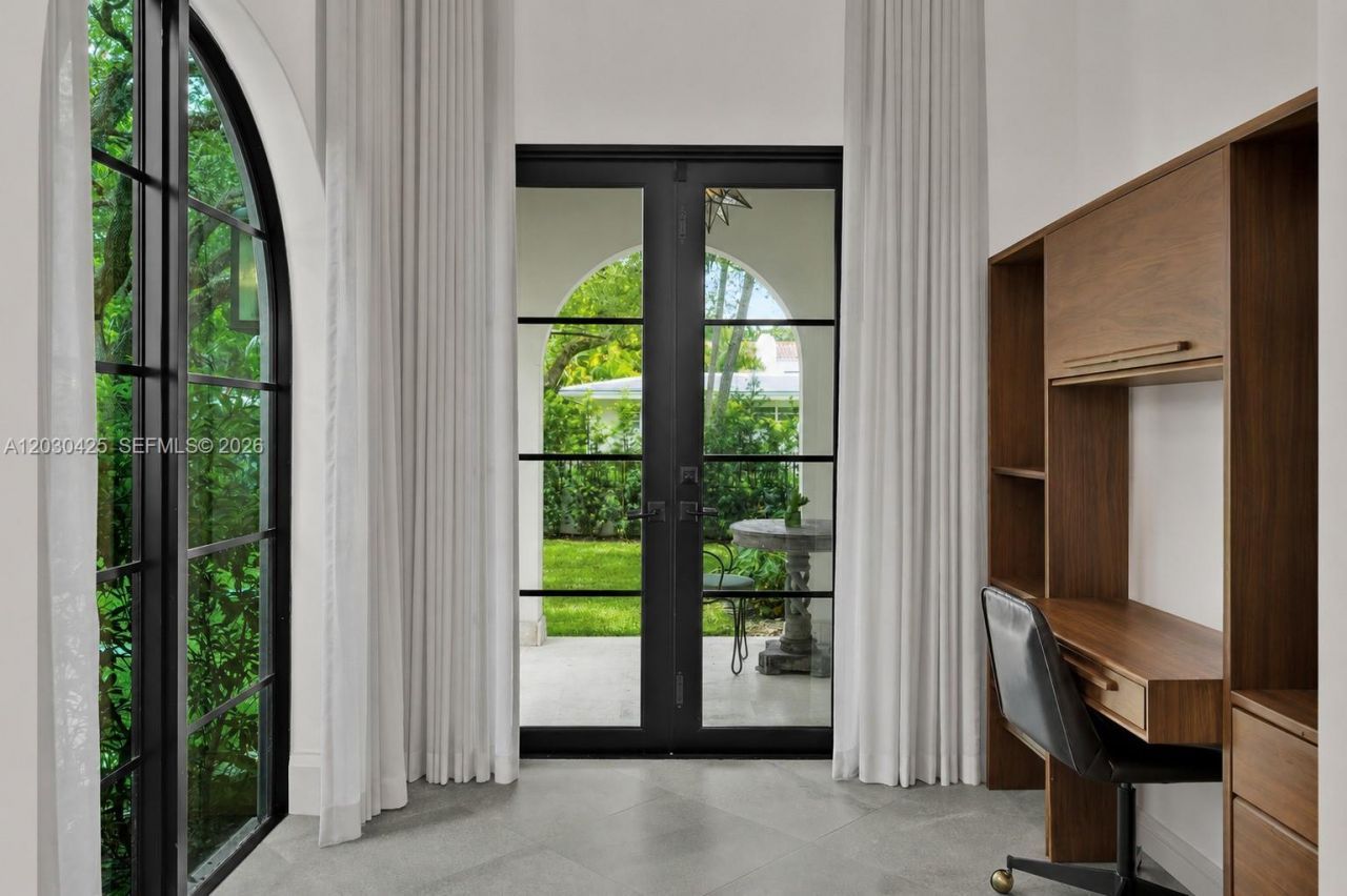 545 San Antonio Ave, Coral Gables, FL 33146 Photo