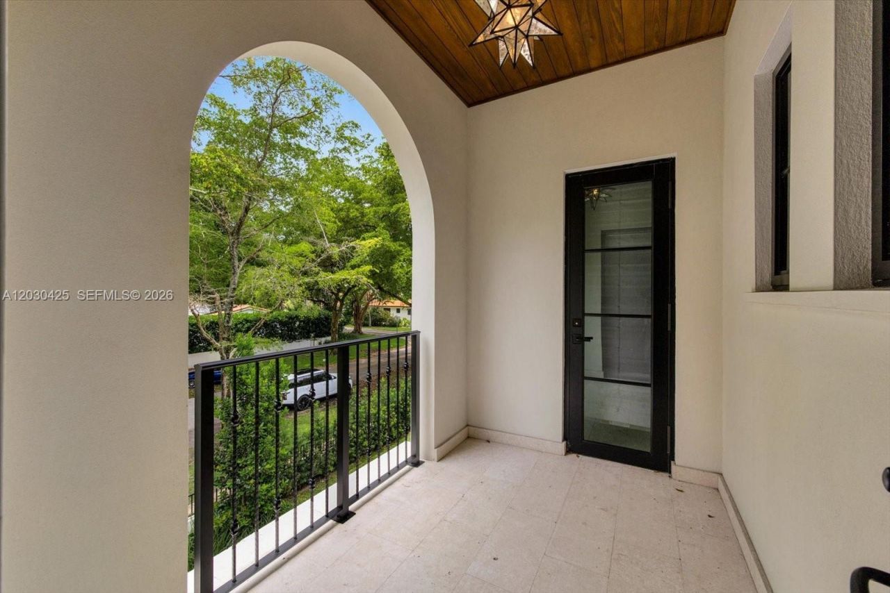 545 San Antonio Ave, Coral Gables, FL 33146 Photo