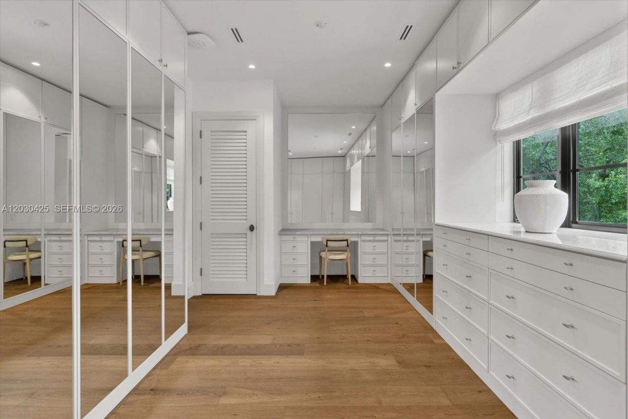 545 San Antonio Ave, Coral Gables, FL 33146 Photo
