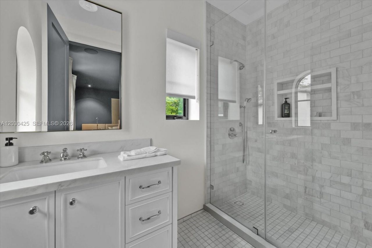 545 San Antonio Ave, Coral Gables, FL 33146 Photo