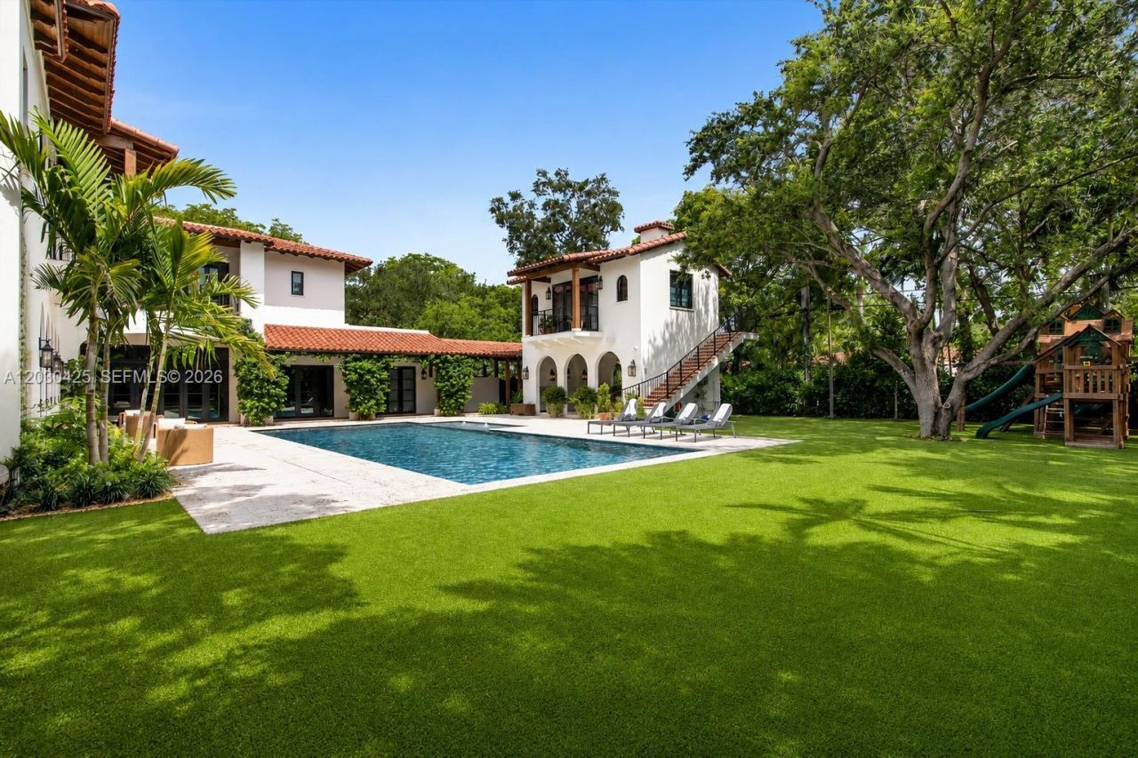 545 San Antonio Ave, Coral Gables, FL 33146 Photo