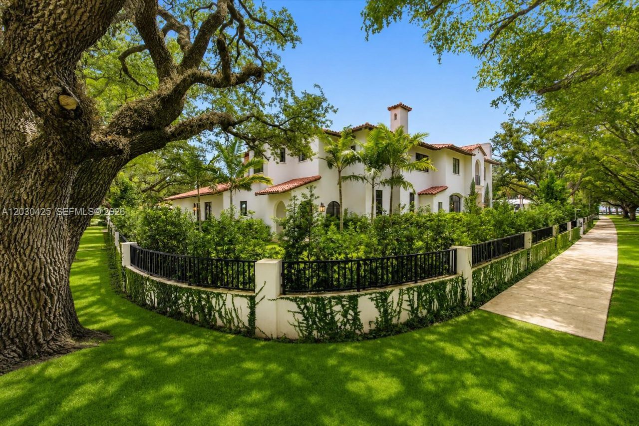 545 San Antonio Ave, Coral Gables, FL 33146 Photo
