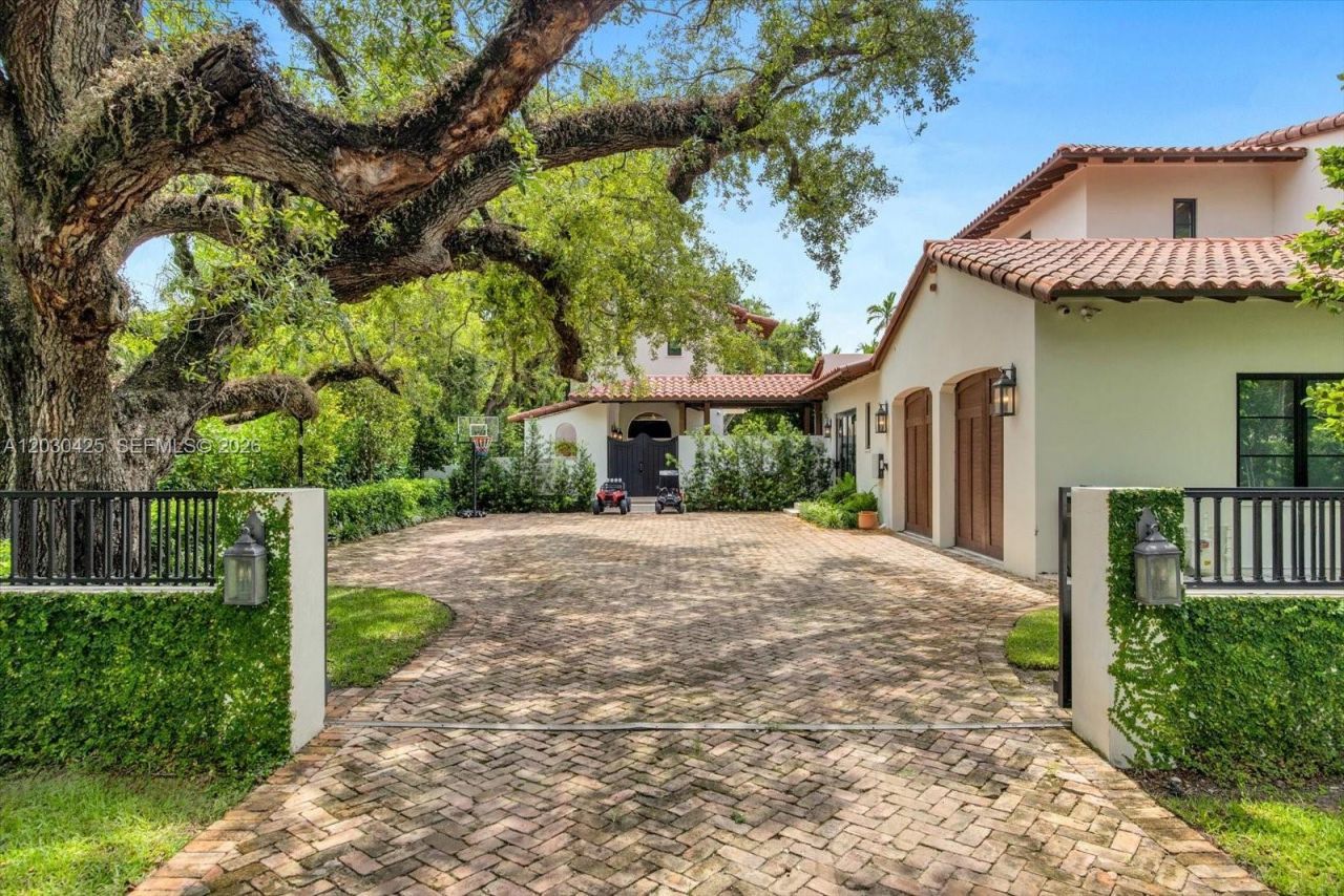 545 San Antonio Ave, Coral Gables, FL 33146 Photo