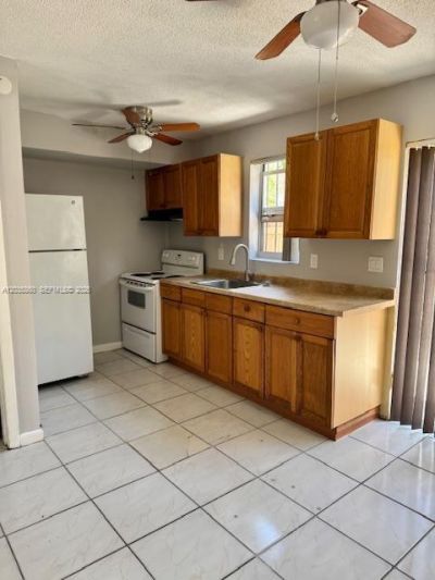 927 NW 7th Ct, Unit 2, Miami, FL 33136 Photo
