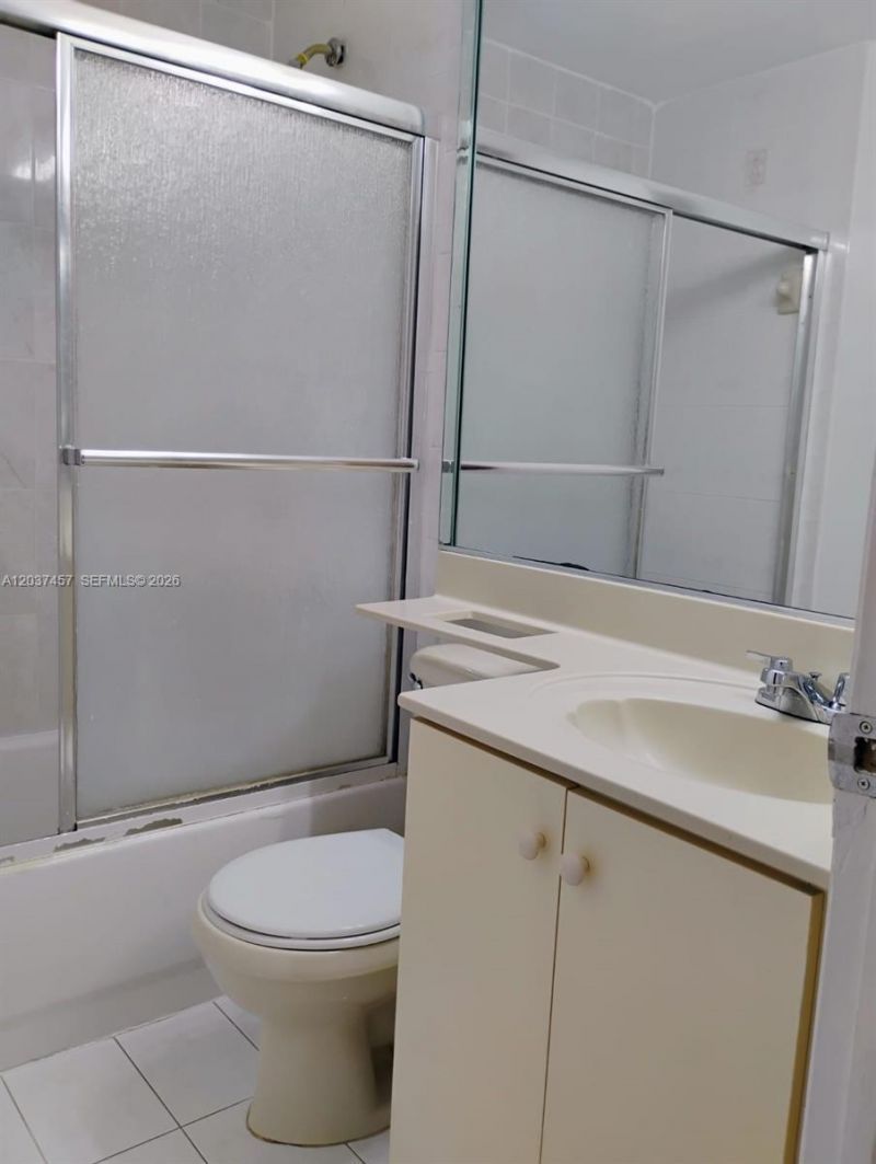 17415 NW 75th Pl , Unit 103, Hialeah, FL 33015 Photo