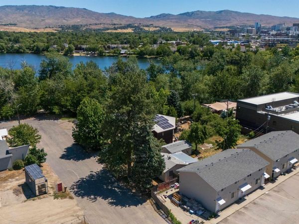 209 E 33rd St, Garden City, ID 83714