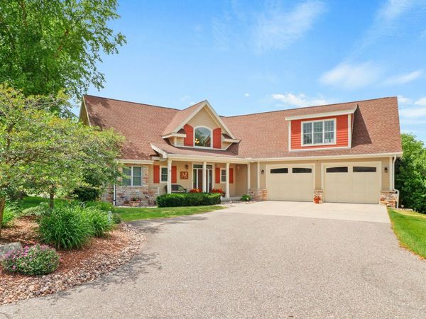 S8749 Waters Edge Way, Unit 41, Prairie Du Sac, WI 53578