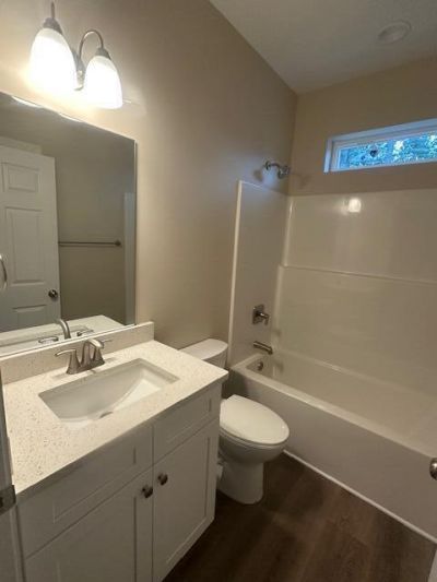 6032 Creek Road Photo 11
