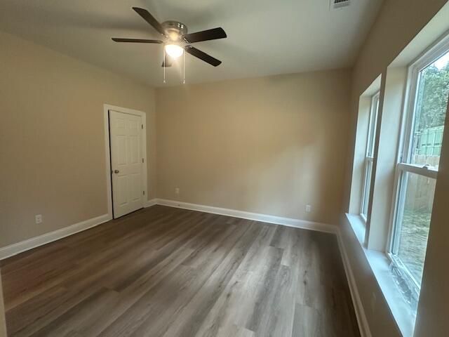 6032 Creek Road Photo 13