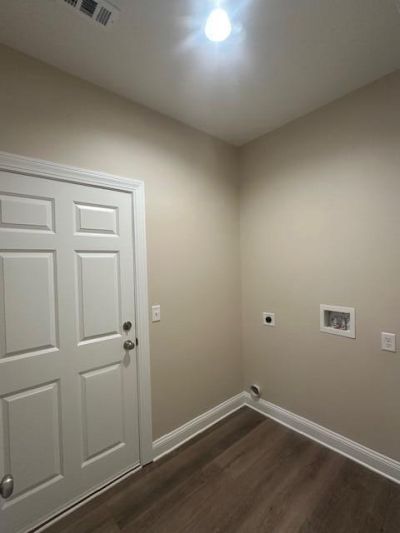 6032 Creek Road Photo 16