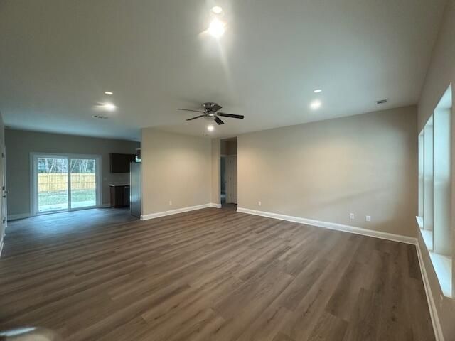 6032 Creek Road Photo 4