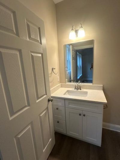 6032 Creek Road Photo 9