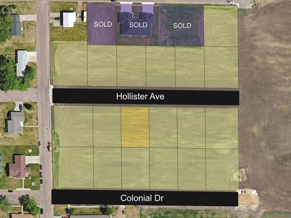 203 Hollister Ave, Salem, SD 57058