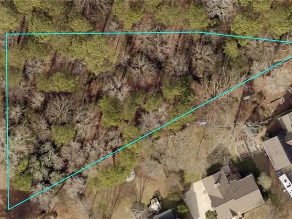 3825 Carriage Gate Drive , Duluth, GA 30096