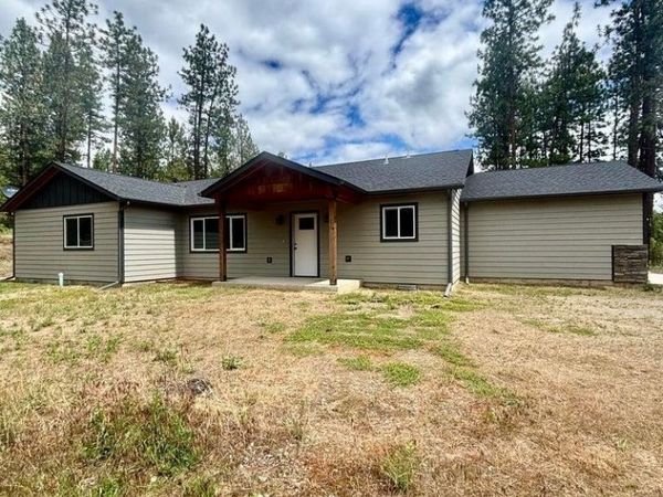 1306 Inez Way, Kettle Falls, WA 99141