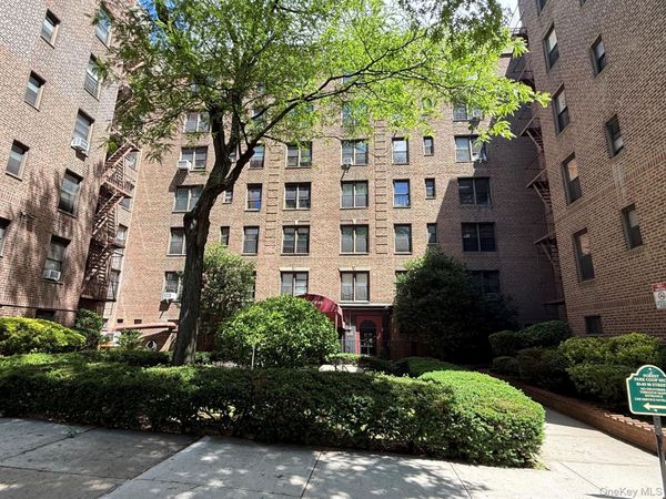 83-05 98 Street, Unit 3H, Woodhaven, NY 11421