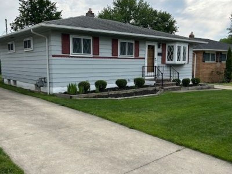 19411 Parkmount Avenue , Cleveland, OH 44135 Photo 2